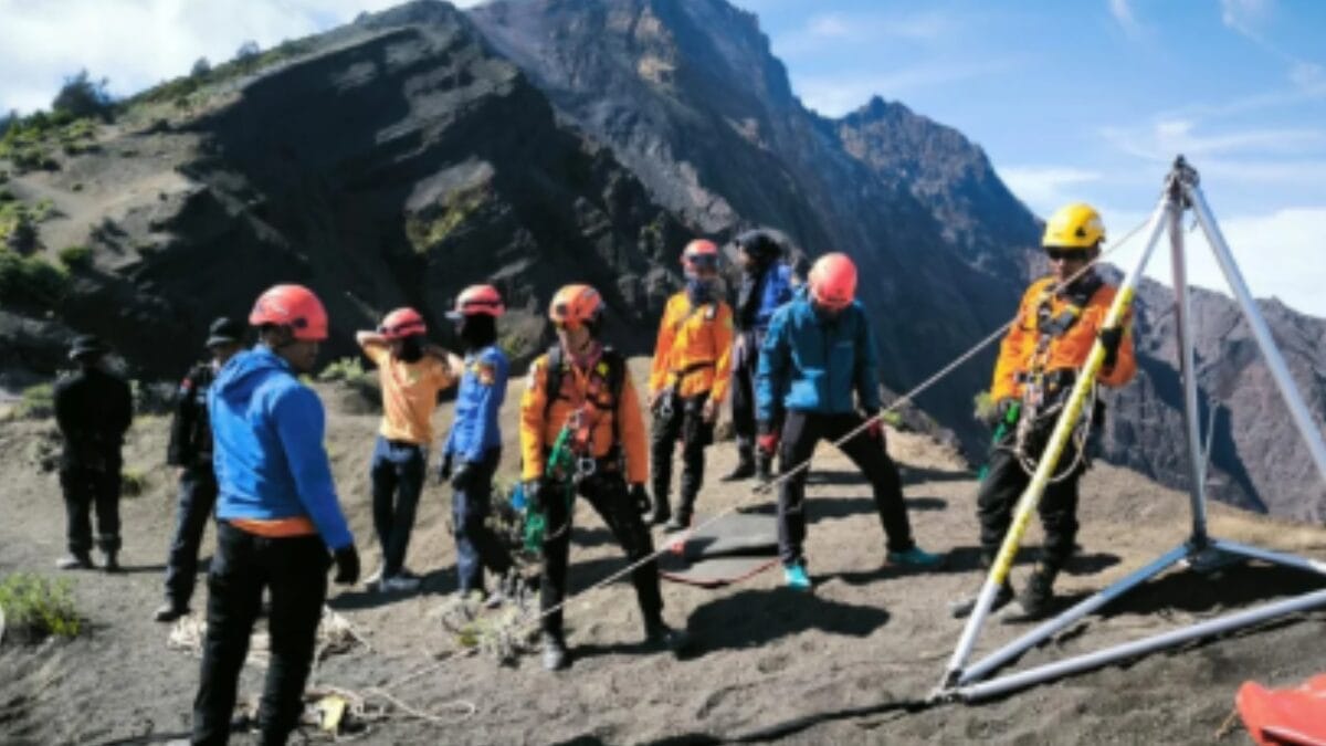 Brasileira vulcao Indonesia 2