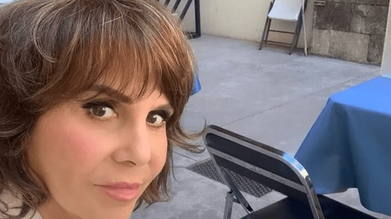 Querida Atriz Perde Batalha Contra O Câncer, Ele Sentiu Um Cheiro Forte No C… Ver Mais