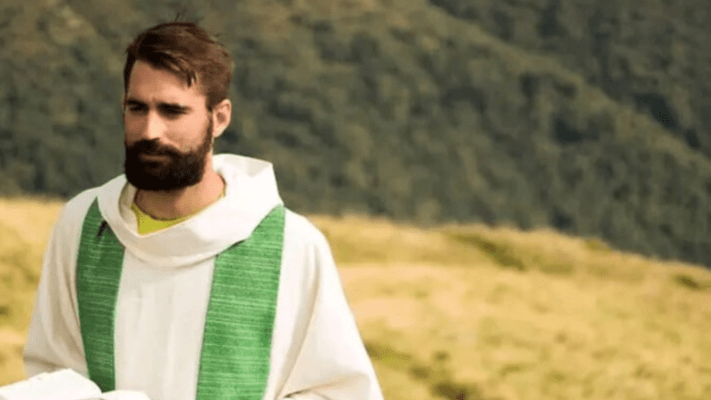 Padre de 35 anos tir4 sua própria VID4 motivo deixa todos em choque, ele queria q… Ver mais