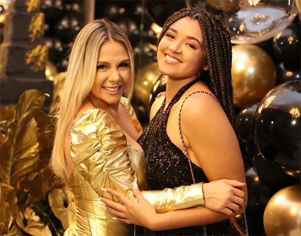 Carla Perez Quebra Silêncio Sobre Sua Filha Victória: ‘Ela Gosta de Bu… Ver Mais