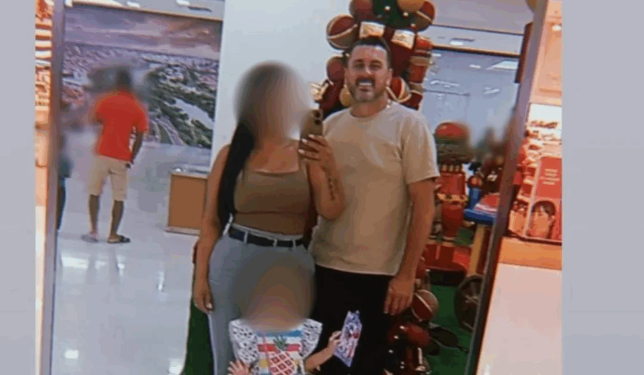 Atitude da Esposa Que Perdeu Marido Após Cobrança de Dívida em Seu Velório Assustou a Todos: ‘Puxou Sua…Ver Mais