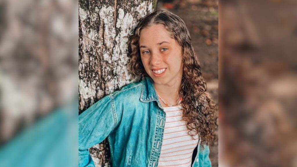 Terminam as buscas pelas gêmeas Carolina e Luiza de 18 anos, elas estavam dent…Ver mais
