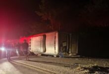 Onibus tomba e deixa mortos e feridos