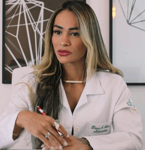 M0rre a nutricionista Diana Arêas, aos 39 anos, após ser encontrada no RJ dentr…Ver mais