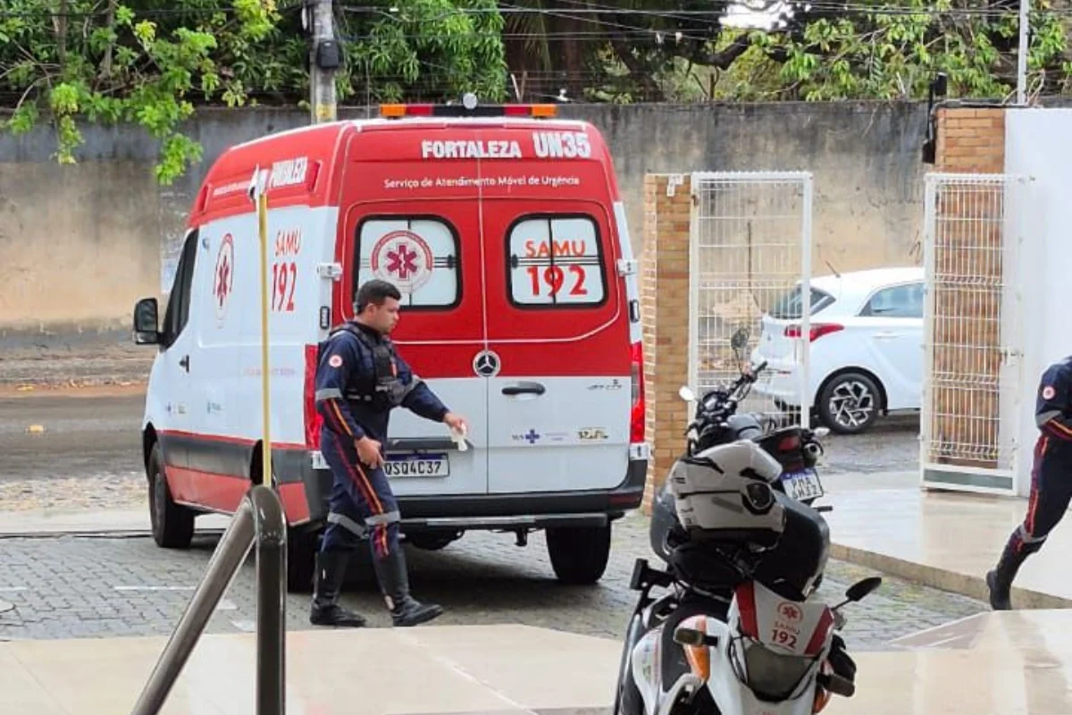 Ch0cante: Aluno De Apenas 15 Anos Esf4queia Colega E Professor Em Escola Particular, Ele Tinha… Ver Mais