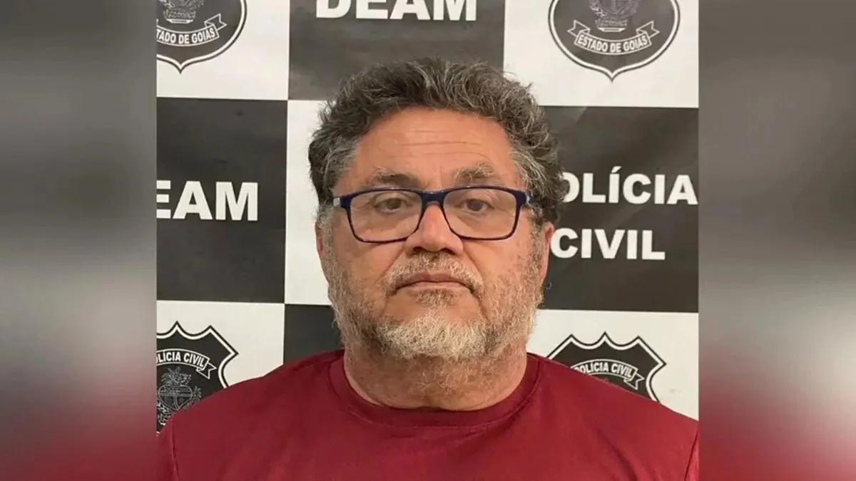 Pastor é c0ndenado a 95 anos de prisã0 em GO, ele fazia seus fiéis…Ver mais