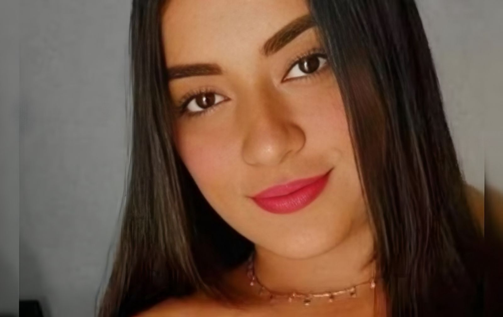 M0rre a jovem Beatriz de 26 an0s, seu c0rpo foi encontrado ao lado da p… Ver mais