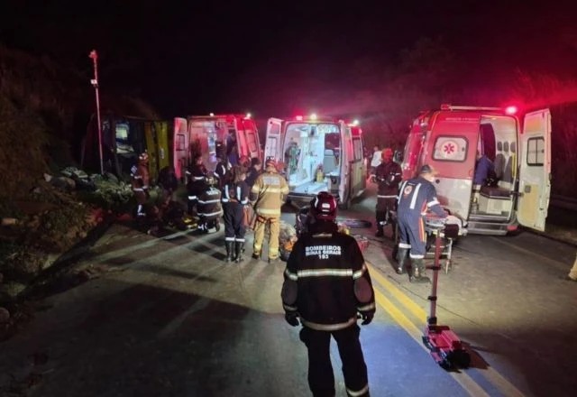 Ônibus que ia para SC s0fre gr4ve ac1dente e deixa dezenas de vítim… Ler mais
