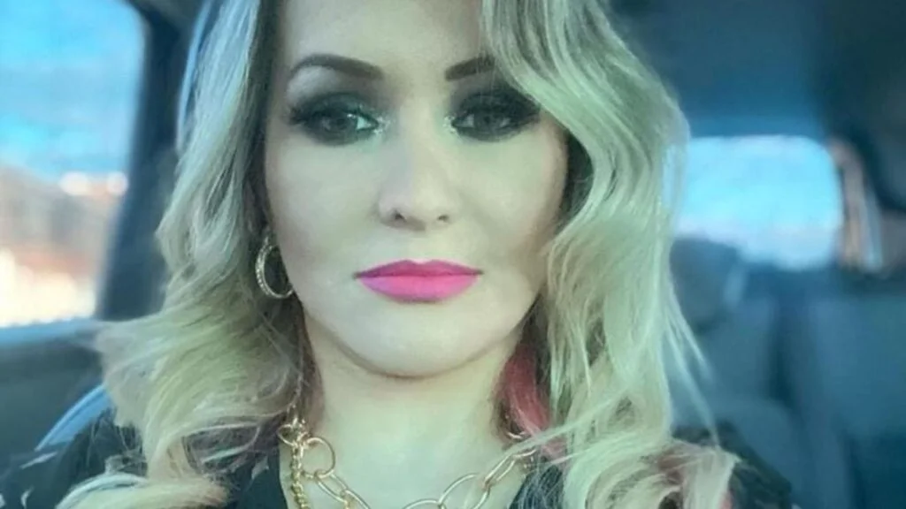 Pag0u pelo que fez: Médica m0rre durante o velório da mãe ap… Ver mais