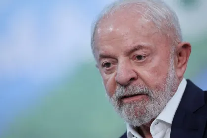 Lula é levado às pressas para cirurgia e o que os médicos falaram sobre seu olh0 assus…Ver mais