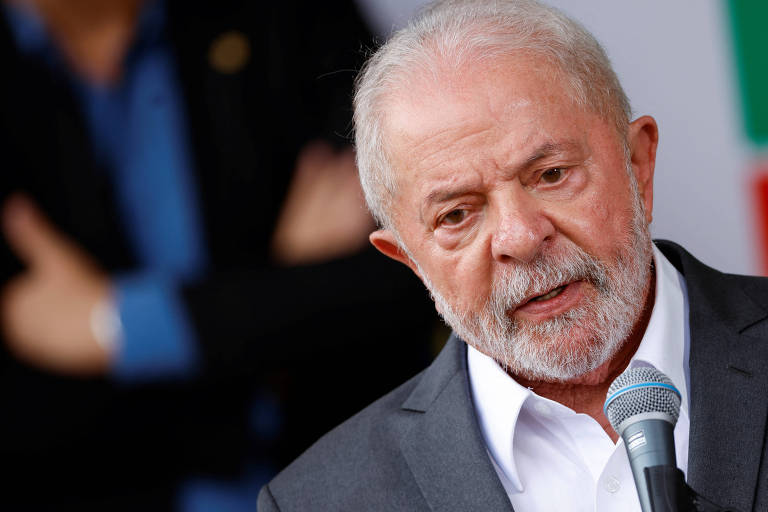 Lula passa por procedimento às pressas na c4beça após t…Ver mais