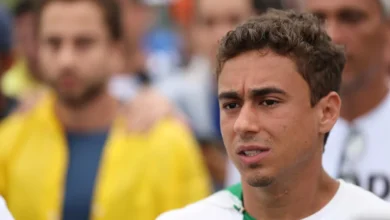 Nikolas Ferreira durante caminhada em ato de apoio ao ex presidente Jair Bolsonaro PL e demais acusados pelos atos antidemocraticos de 8 de Janeiro Metropoles 5 1 scaled 1