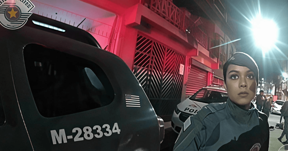 Veja o exato instante que mulher é mort4 por PM, ela tinha acabado de… Ver mais