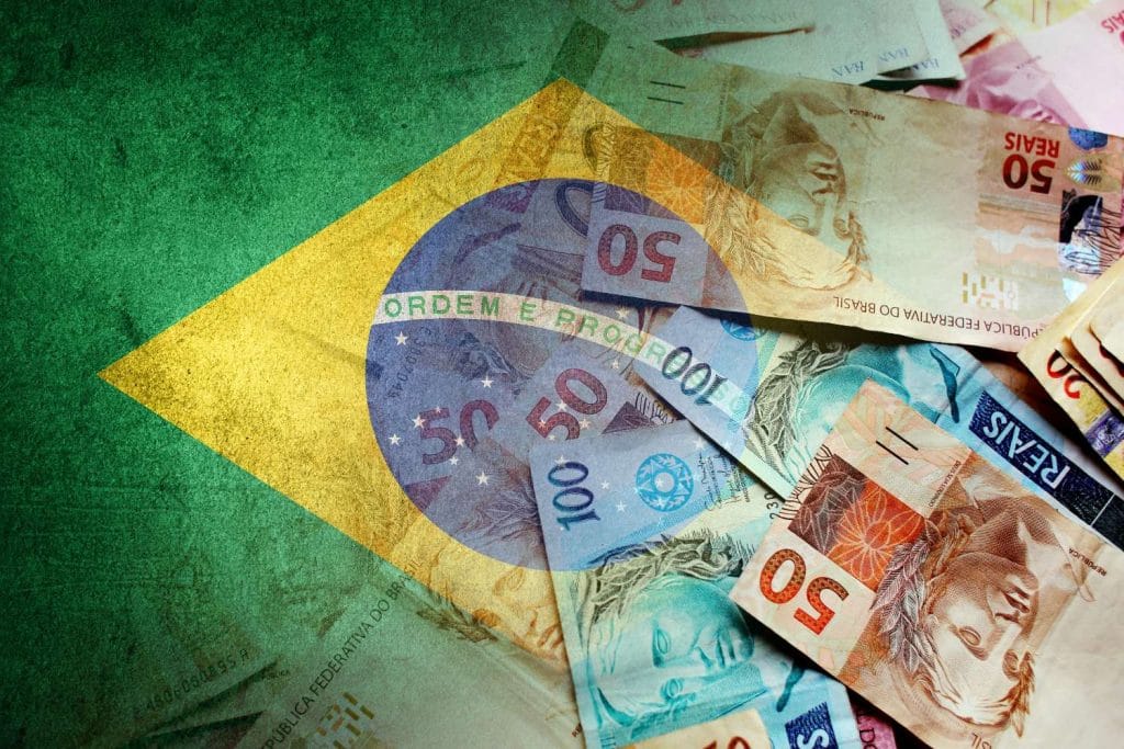 Governo brasileiro está distribuindo dinheiro de graça para milhares de pessoas