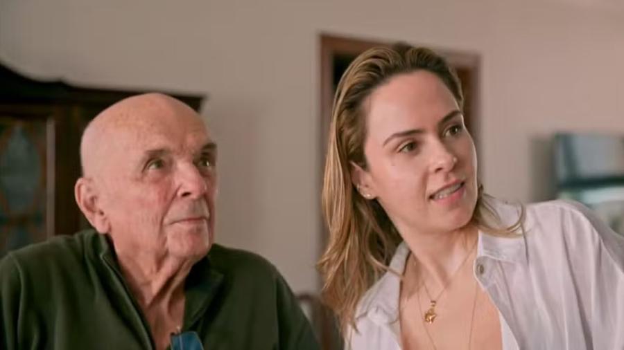 Atitude de Ana Paula no Velório do Seu Pai Assustou a Todos: ‘Arran…Ver mais