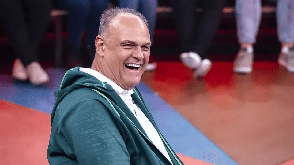 Este Detalhe Ao Lado do Caixã0 de Oscar Schmidt Assustou a Todos: ‘Tinh…Ver mais