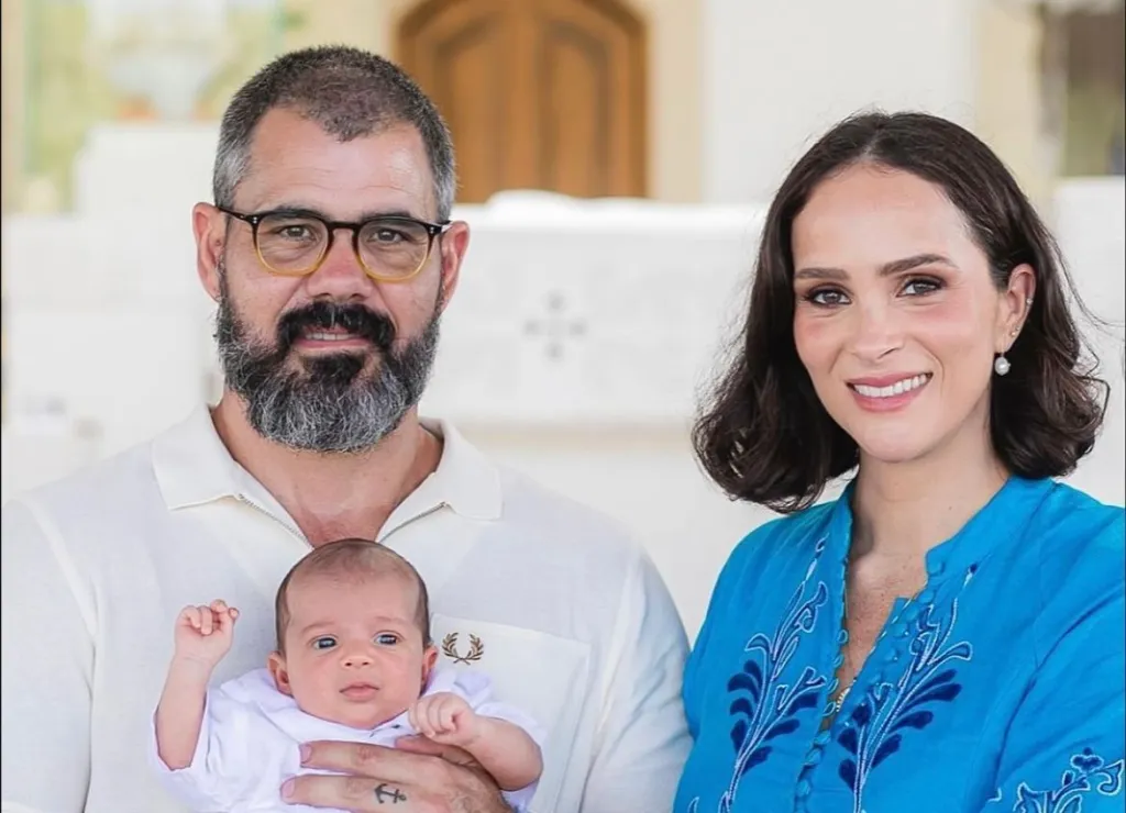 Letícia Cazarré mostra como está Julian0 Cazarré após duas cirurgias em 48h… Ver mais