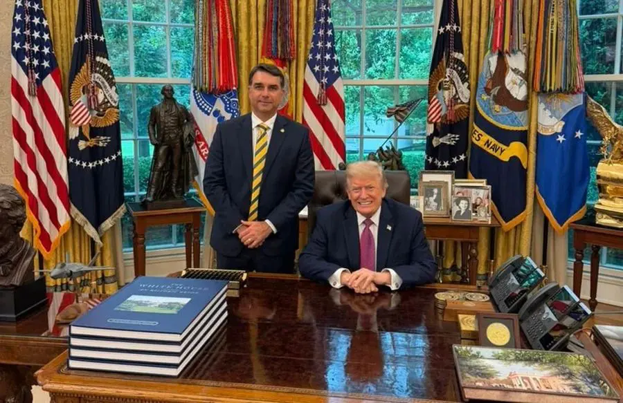 Flávio Bolsonaro E Trump Se Encontra E Duro Recado É Mandado Para Lula “Se… Ver Mais