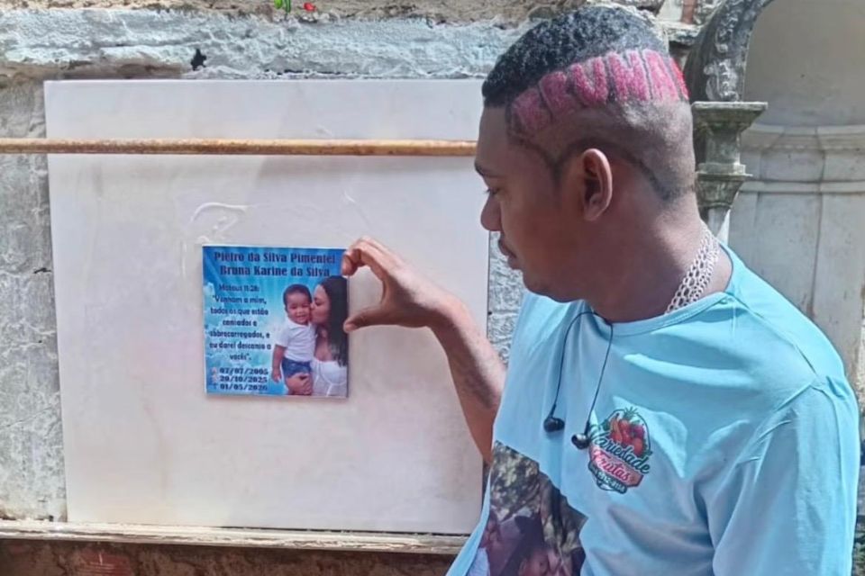 Tragédia: Homem Que Perdeu Esposa e Bebê de 6 Meses Tem Desfecho Triste Após Sentir Forte… Ver mais