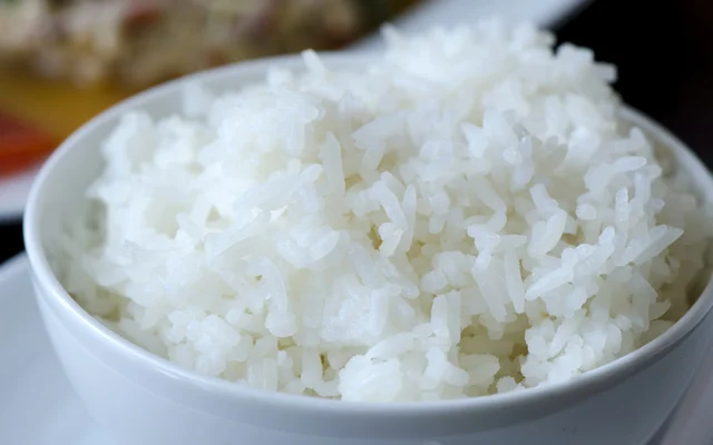 Médicos revelam que comer arroz de noite causa…Ver mais