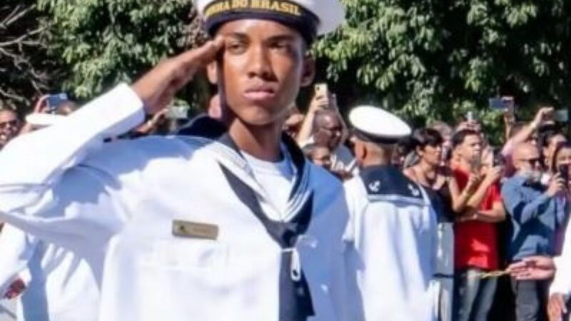 Ex-marinheiro é achado mort0 com o pescoço cor…Ver Mais
