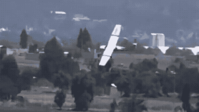 Avião cai na Grande São Paulo e deixa vários mor…Ver mais